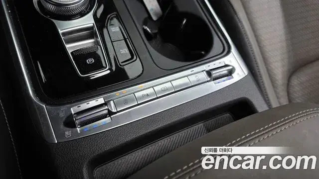 Kia Carnival 2024 — Photo 14/40
