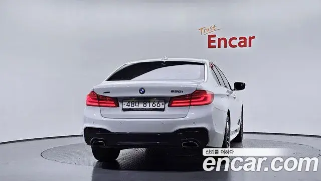 BMW 5 Series 2018 — Фото 4/20