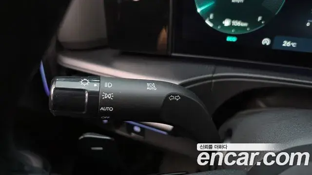 Hyundai Santa Fe 2024 — Фото 19/20