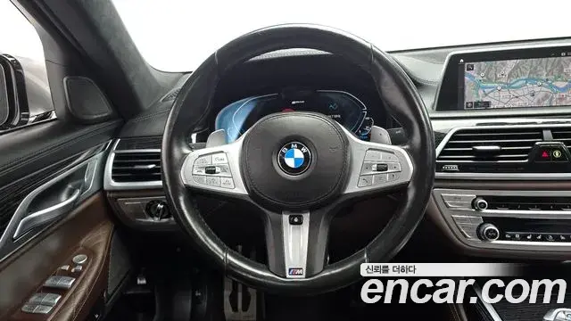 BMW 7 Series 2021 — Photo 12/20