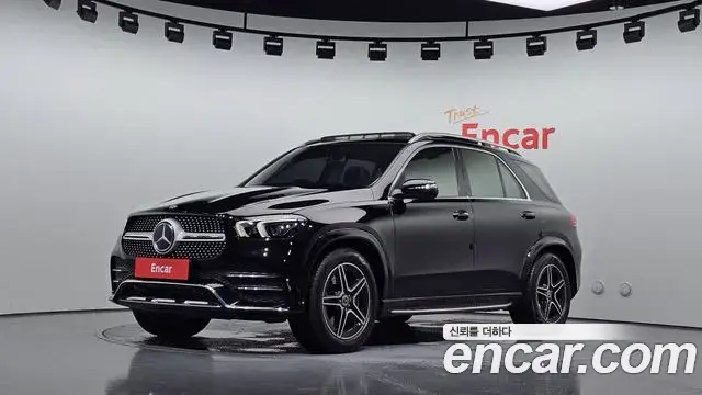 Mercedes-Benz GLE-Class 2020 — Фото 1/20
