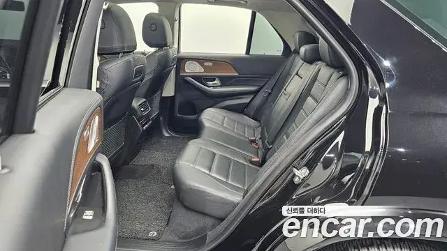 Mercedes-Benz GLE-Class 2020 — Фото 11/20