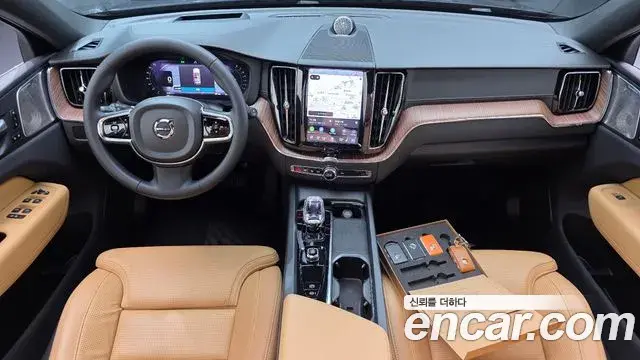 Volvo XC60 2023 — Photo 22/36