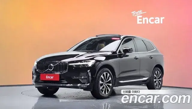 Volvo XC60 2023 — Photo 32/36