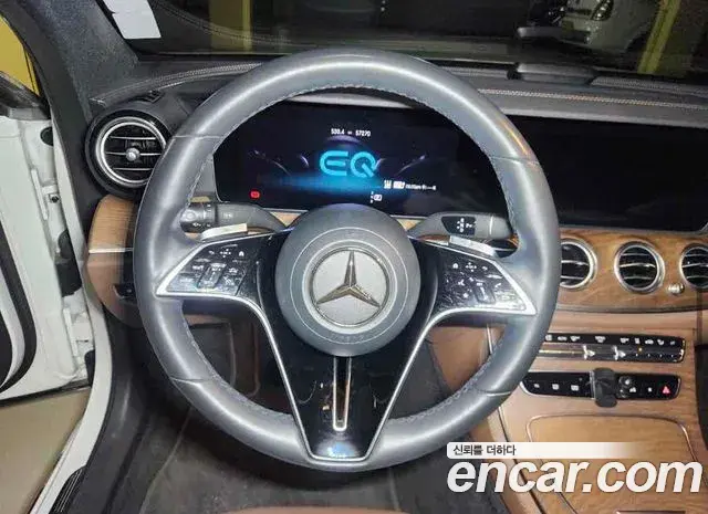 Mercedes-Benz E-Class 2021 — Фото 17/20