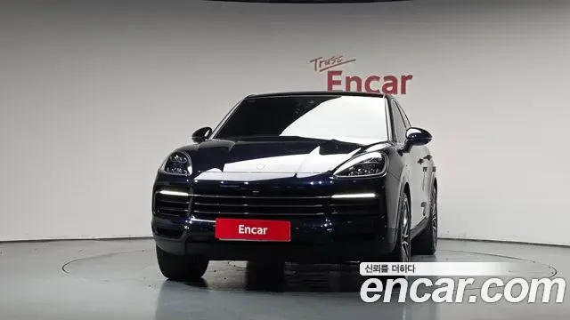 Porsche Cayenne 2021 — Фото 3/20