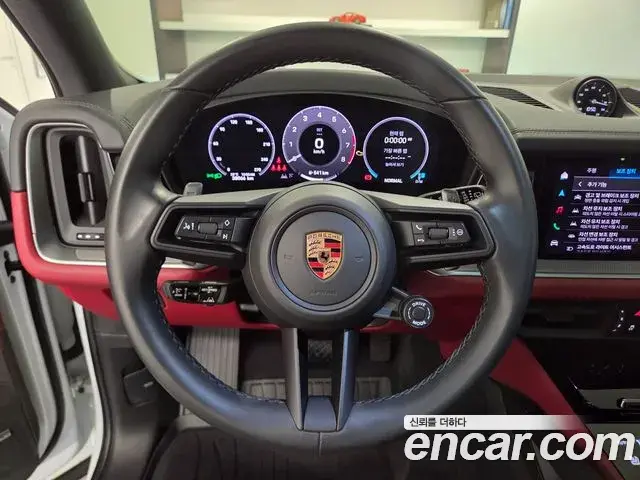 Porsche Cayenne 2023 — Photo 10/20