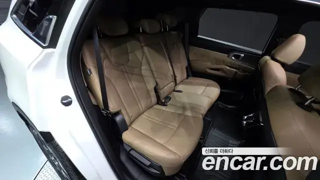 Kia Sorento 2024 — Фото 11/20