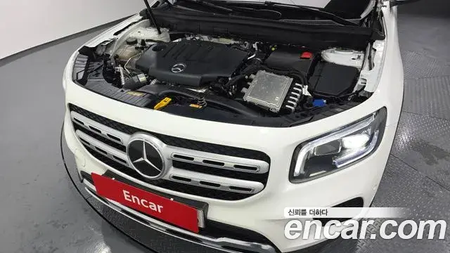 Mercedes-Benz GLB-Class 2022 — ფოტო 6/20