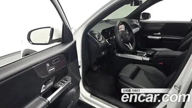 Mercedes-Benz GLB-Class 2022 — ფოტო 10/20