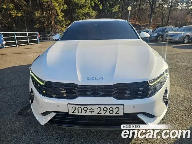 Kia K5 2022 — Фото 1/17