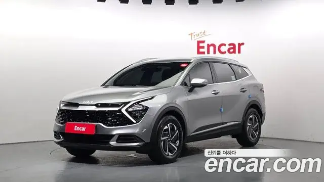 Kia Sportage 2023 — Фото 1/20