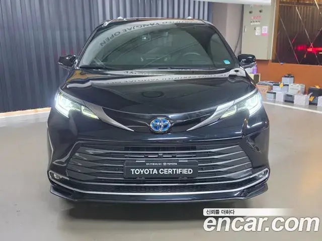 Toyota Sienna 2025 — Şəkil 19/20
