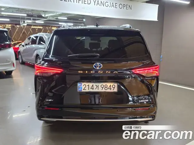 Toyota Sienna 2025 — Şəkil 18/20
