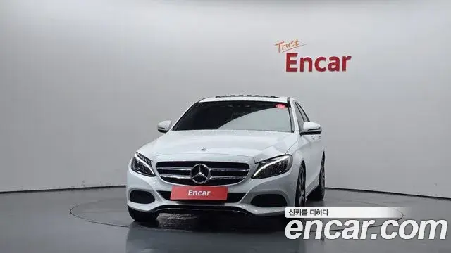 Mercedes-Benz C-Class 2018 — Фото 3/20