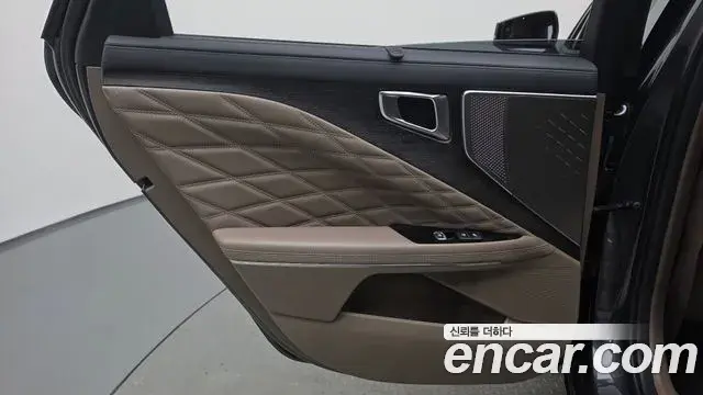 Kia K8 2022 — ფოტო 38/40