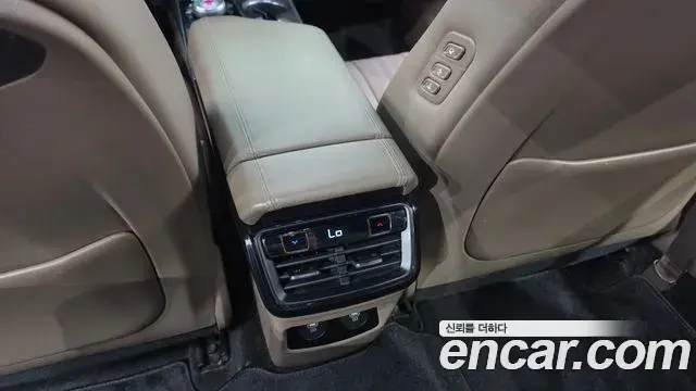 Kia K8 2022 — ფოტო 12/40