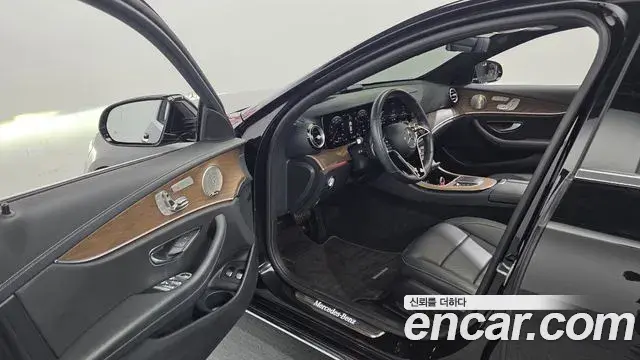 Mercedes-Benz E-Class 2021 — Şəkil 10/20