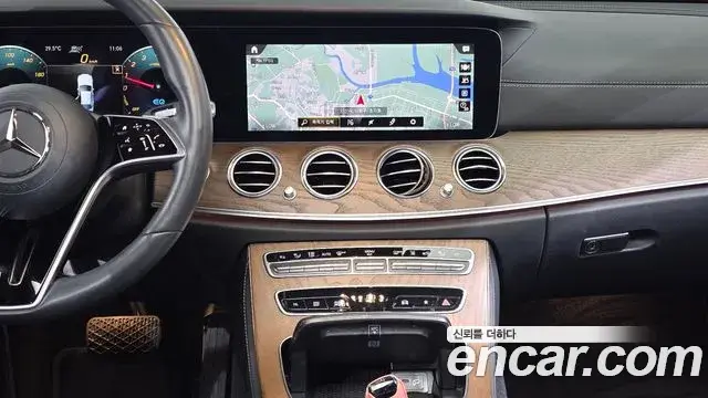 Mercedes-Benz E-Class 2021 — Şəkil 13/20