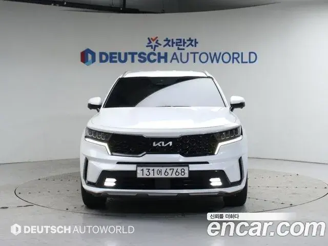 Kia Sorento 2023 — Photo 2/20