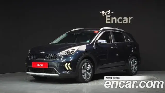 Kia Niro 2020 — Фото 19/19