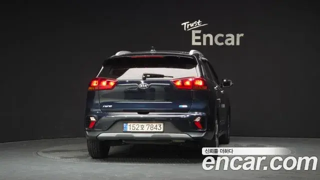 Kia Niro 2020 — Фото 3/19