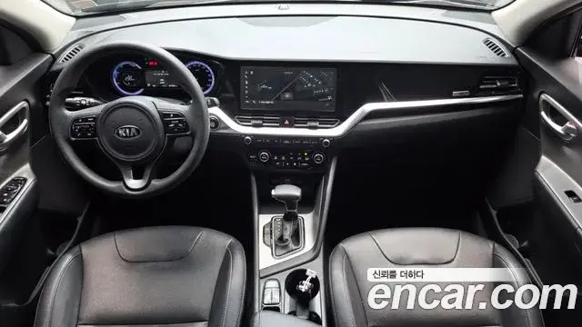 Kia Niro 2020 — Фото 9/19