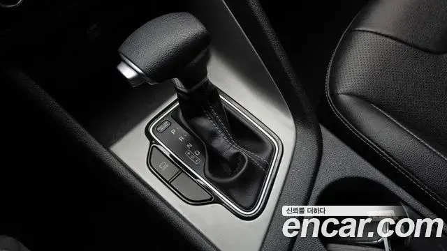 Kia Niro 2020 — Фото 7/19
