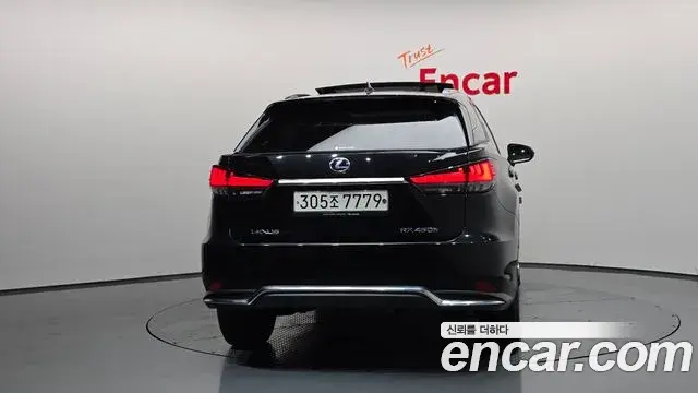 Lexus RX450h 2021 — Şəkil 17/20
