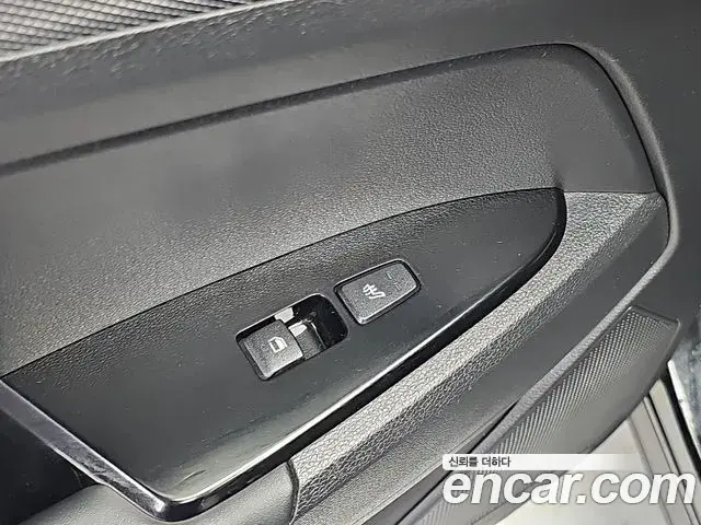 Kia Sportage 2024 — Фото 14/18