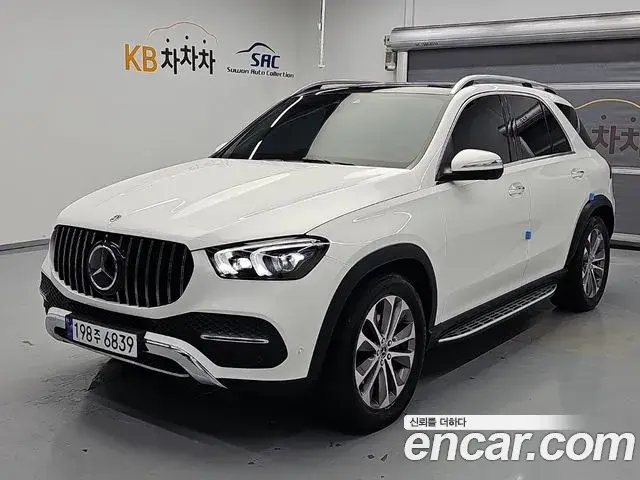 Mercedes-Benz GLE-Class 2023 — Фото 1/18