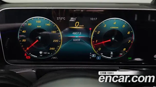 Mercedes-Benz GLB-Class 2020 — Фото 8/20