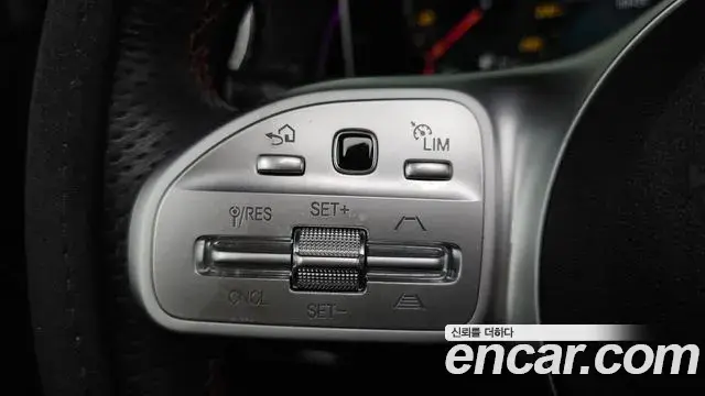 Mercedes-Benz GLB-Class 2020 — Фото 11/20