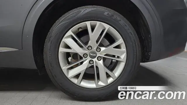 Genesis GV70 2021 — Photo 15/33