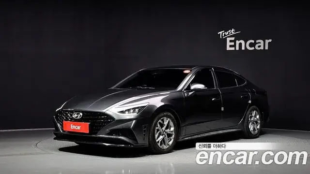 Hyundai Sonata 2019 — Фото 1/20