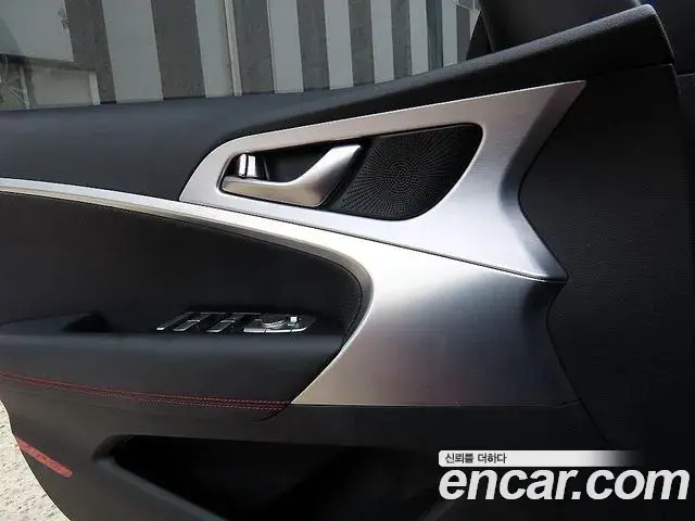 Genesis G70 2019 — Photo 10/20