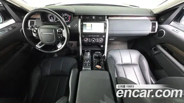 Land Rover Discovery 5 2019 — Şəkil 10/25