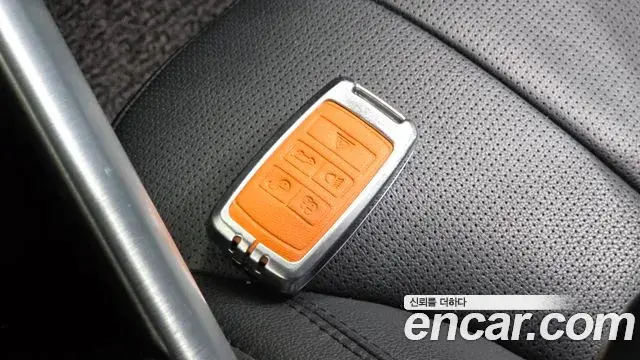 Land Rover Discovery 5 2019 — Şəkil 24/25