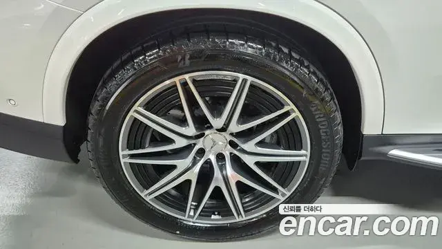 Mercedes-Benz GLC-Class 2025 — Фото 4/20