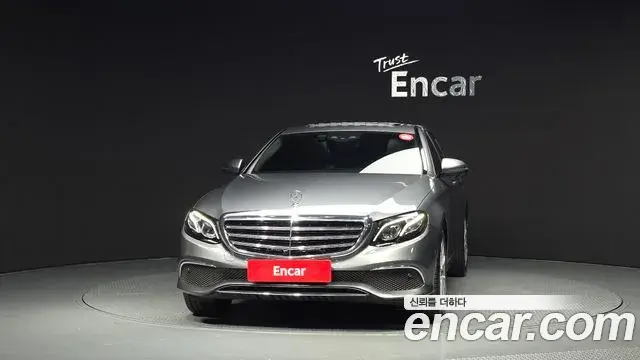 Mercedes-Benz E-Class 2018 — Фото 2/20