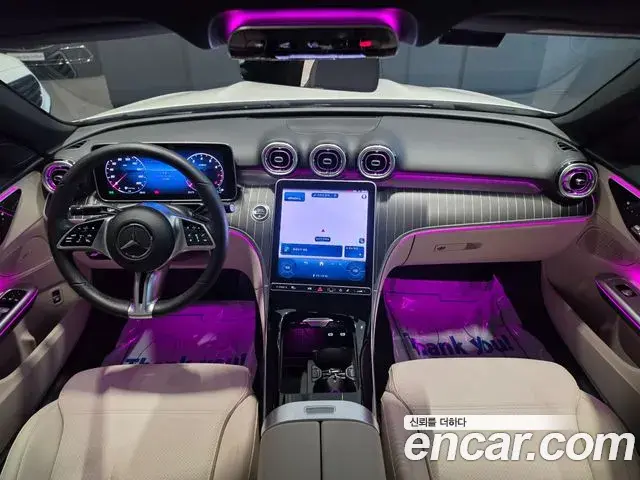 Mercedes-Benz C-Class 2025 — Photo 10/20