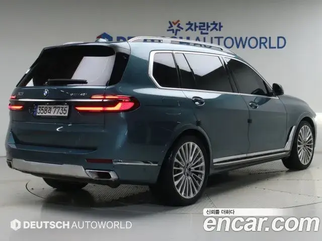 BMW X7 2023 — Фото 1/20