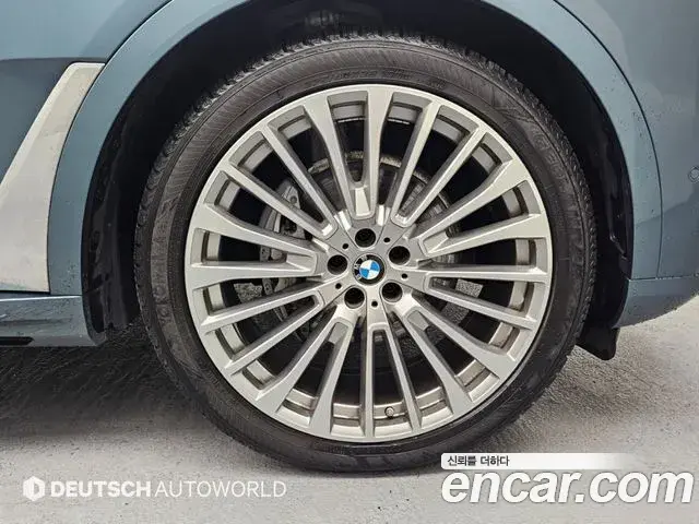 BMW X7 2023 — Фото 4/20
