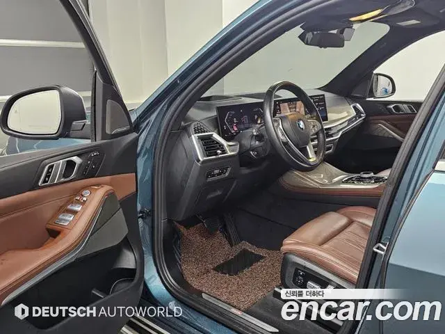 BMW X7 2023 — Фото 10/20