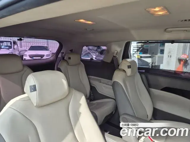 Kia Carnival 2021 — Фото 20/20