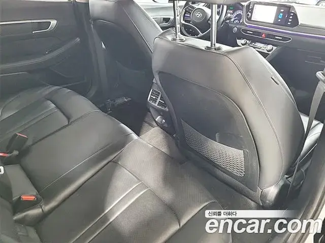 Hyundai Sonata 2021 — Фото 17/20
