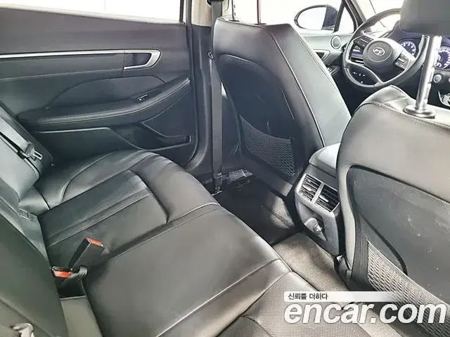 Hyundai Sonata 2021 — Фото 19/20