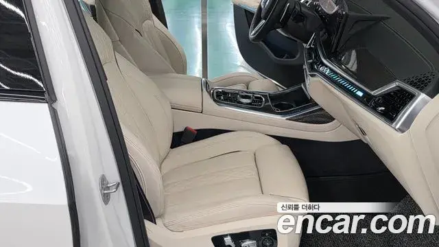 BMW X7 2025 — Фото 11/20
