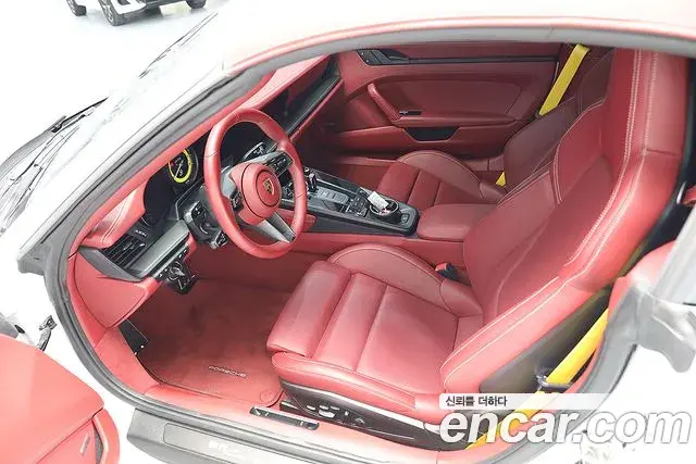 Porsche 911 2022 — ფოტო 8/16