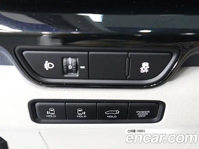 Kia Carnival 2024 — ფოტო 7/20
